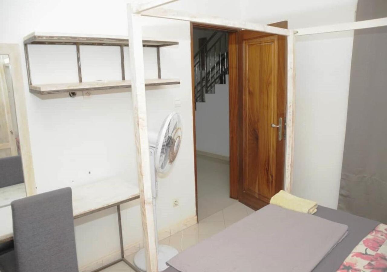 Apartamento Chez Ouly Dakar Exterior foto